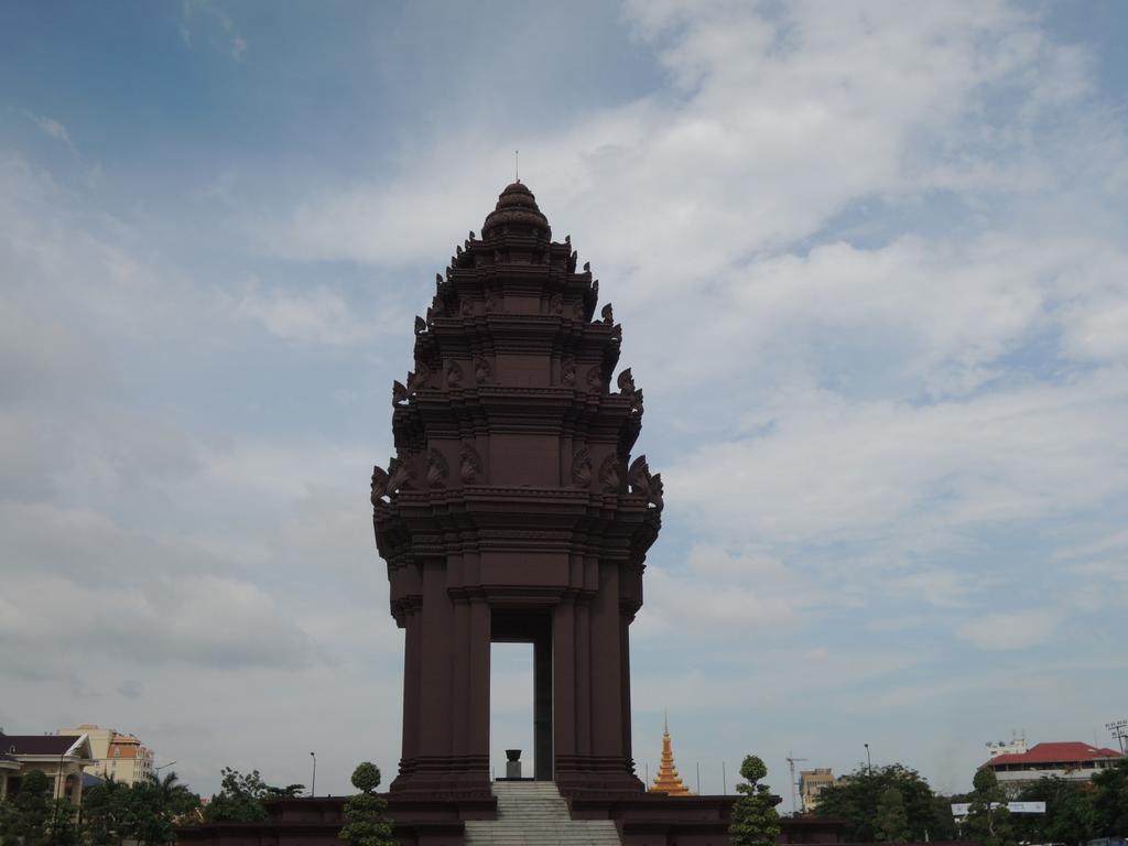 Le Grand Palais Boutique Hotel Phnom Pen Exterior foto